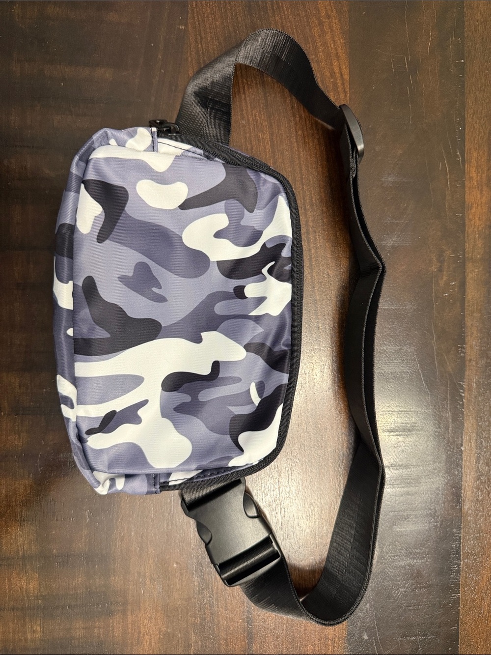 Women’s Crossbody Bag {Hidden back pocket}